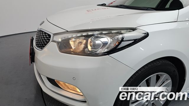 Kia K3 2013 — photo 8