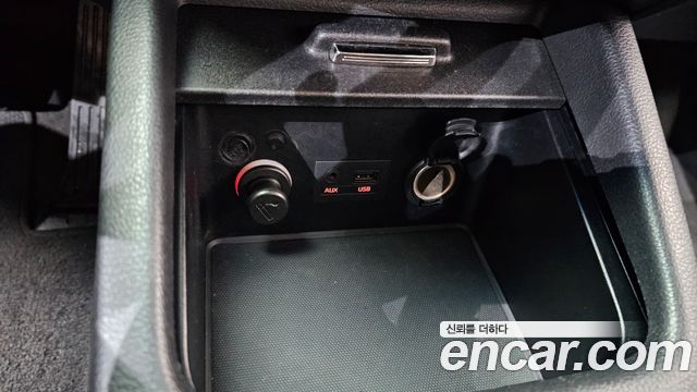 Kia K3 2013 — photo 27