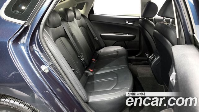 Kia K5 2018 — photo 12