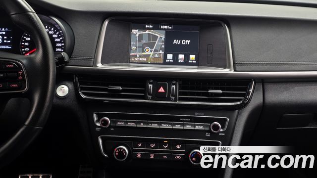 Kia K5 2018 — photo 14