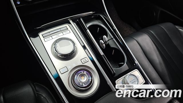 Genesis GV80 2023 — photo 12