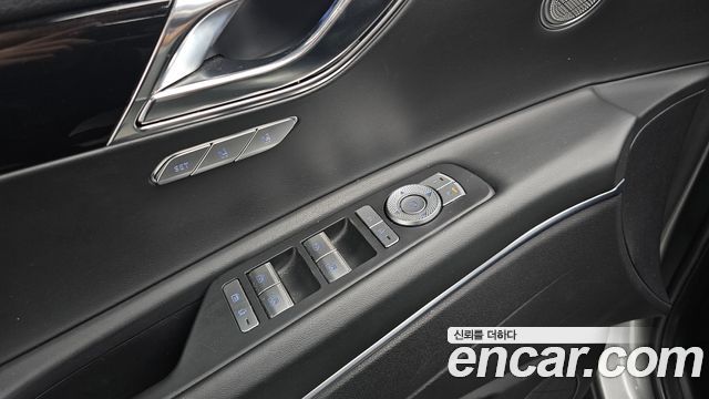 Genesis GV80 2023 — photo 24
