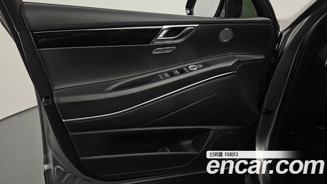 Genesis GV80 2023 — photo 14