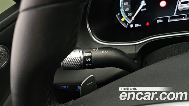 Genesis GV80 2023 — photo 29