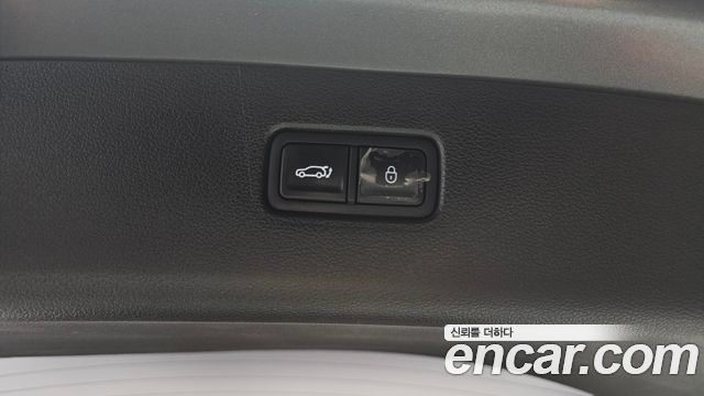 Genesis GV80 2023 — photo 32