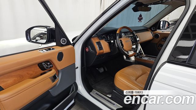 Land Rover Range Rover 2020 — photo 10
