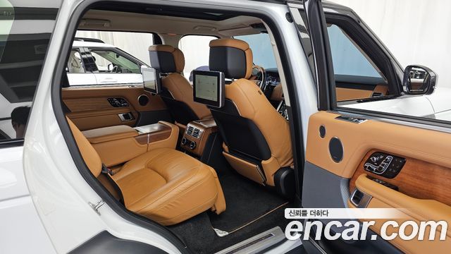 Land Rover Range Rover 2020 — photo 12