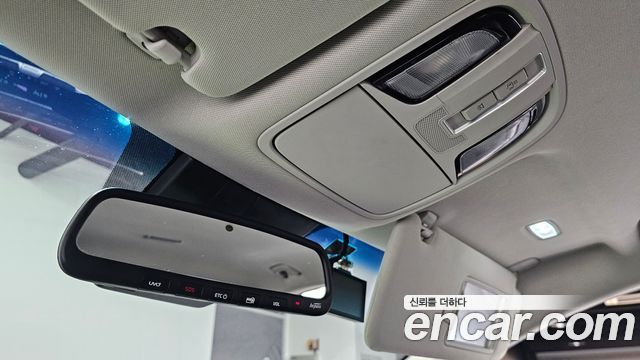 Kia K7 2020 — photo 24