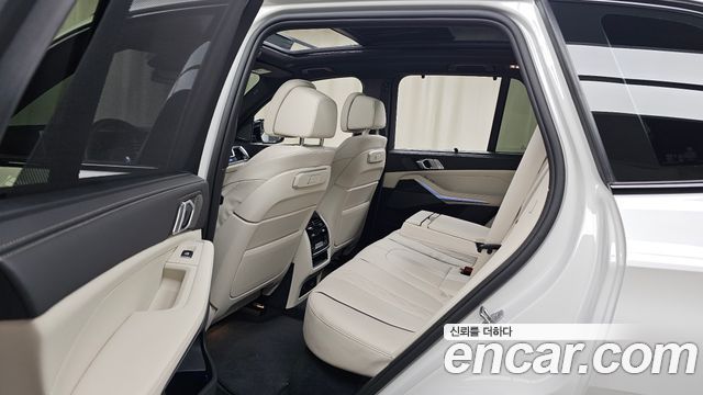 BMW X5 2025 — photo 17