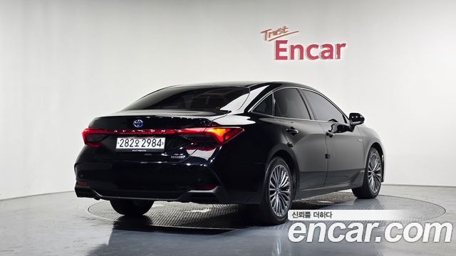 Toyota Avalon 2019 — photo 2