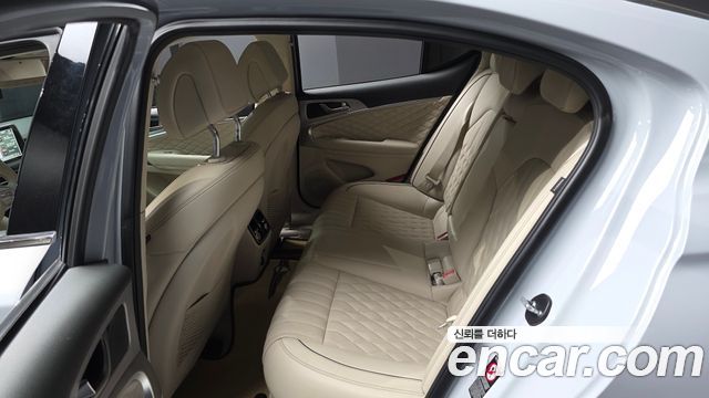 Genesis G70 2020 — photo 18