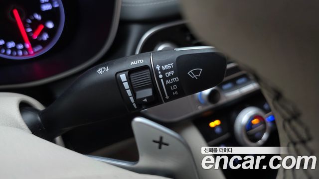 Genesis G70 2020 — photo 27