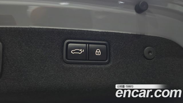 Genesis G70 2020 — photo 28