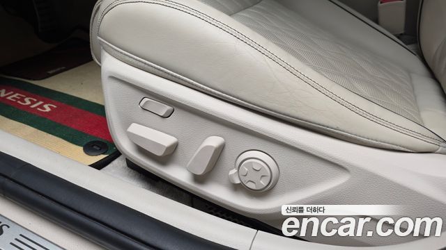 Genesis G70 2020 — photo 33