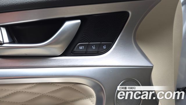 Genesis G70 2020 — photo 35