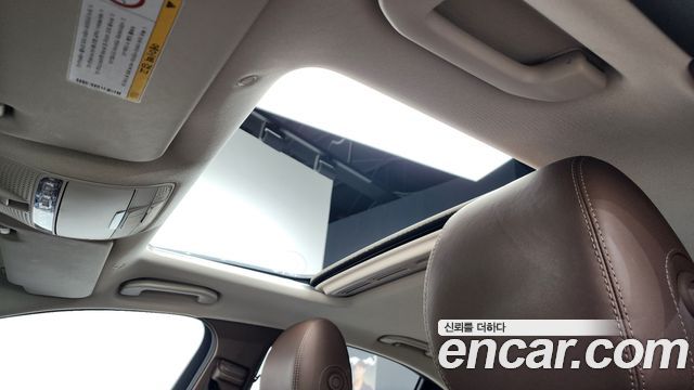 Mercedes-Benz E-Class 2019 — photo 23