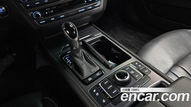 Hyundai Genesis 2015 — photo 12
