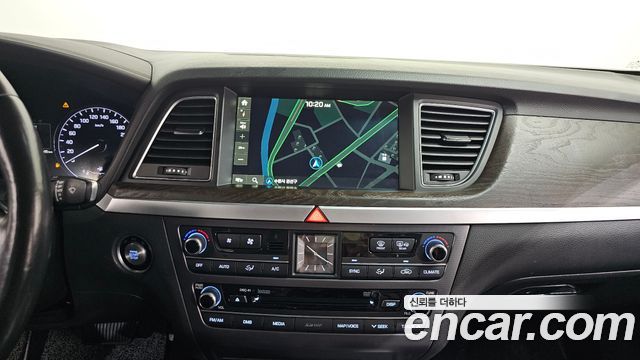 Hyundai Genesis 2015 — photo 18