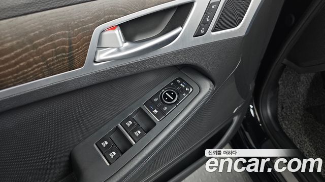 Hyundai Genesis 2015 — photo 30