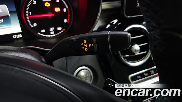 Mercedes-Benz C-Class 2017 — photo 12