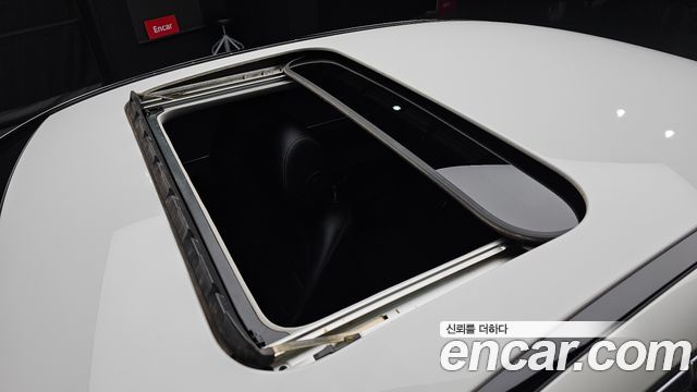 Mercedes-Benz C-Class 2017 — photo 21