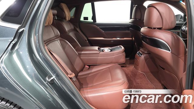 Genesis G90 2022 — photo 18