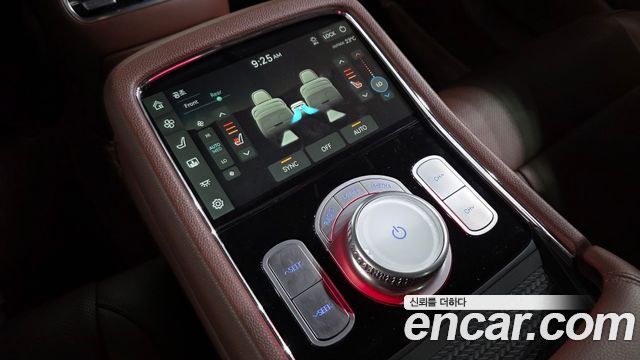 Genesis G90 2022 — photo 25