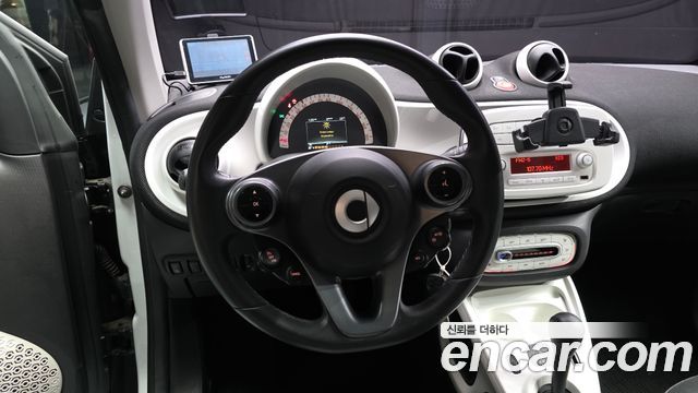 Smart Fortwo 2015 — photo 12
