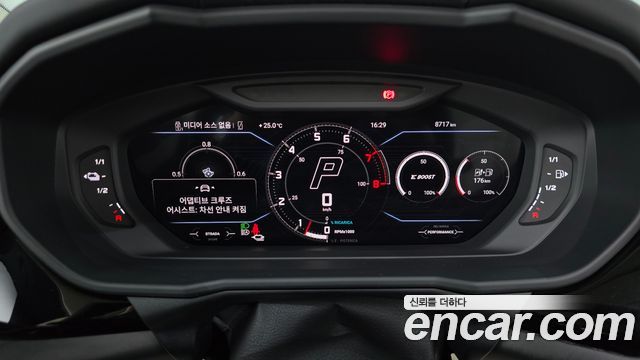 Lamborghini Urus 2025 — photo 11
