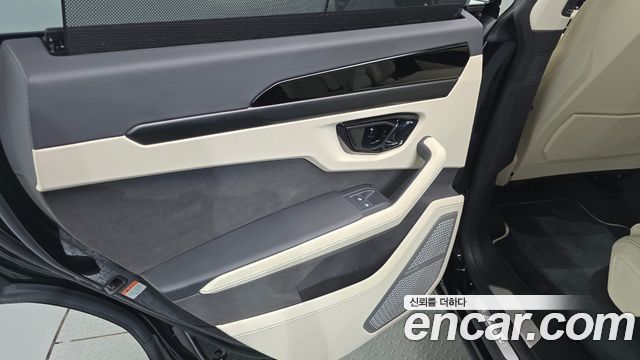 Lamborghini Urus 2025 — photo 15