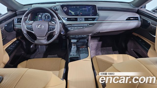 Lexus ES 2019 — photo 7