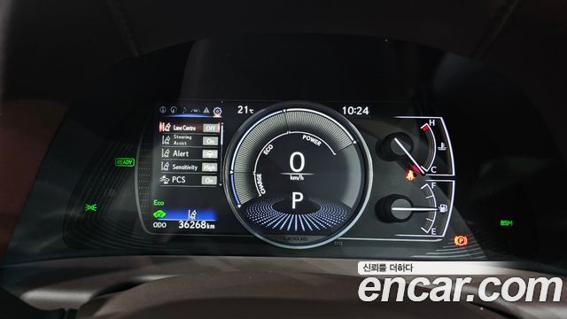 Lexus ES 2019 — photo 8