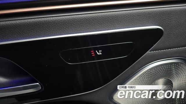 Mercedes-Benz EQS 2022 — photo 25