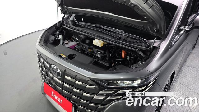 Toyota Alphard 2025 — photo 6