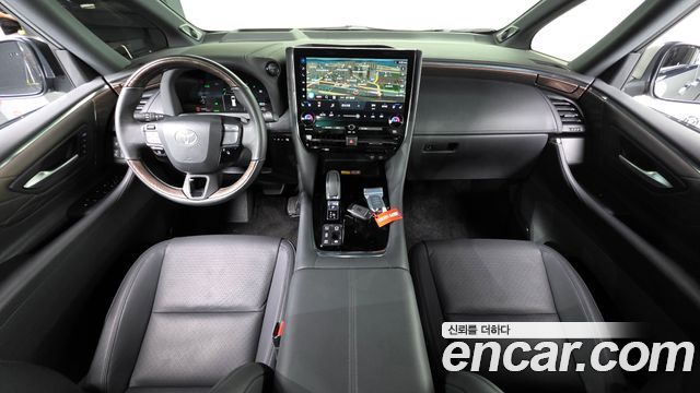 Toyota Alphard 2025 — photo 10