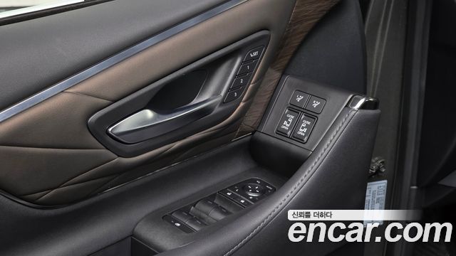 Toyota Alphard 2025 — photo 22