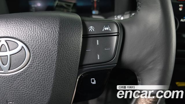 Toyota Alphard 2025 — photo 24