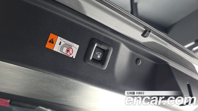 Toyota Alphard 2025 — photo 26