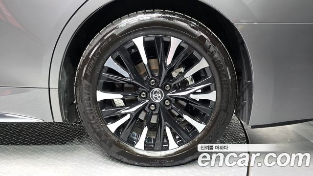 Toyota Alphard 2025 — photo 7