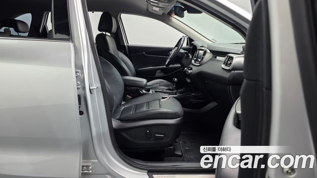 Kia Sorento 2015 — photo 16