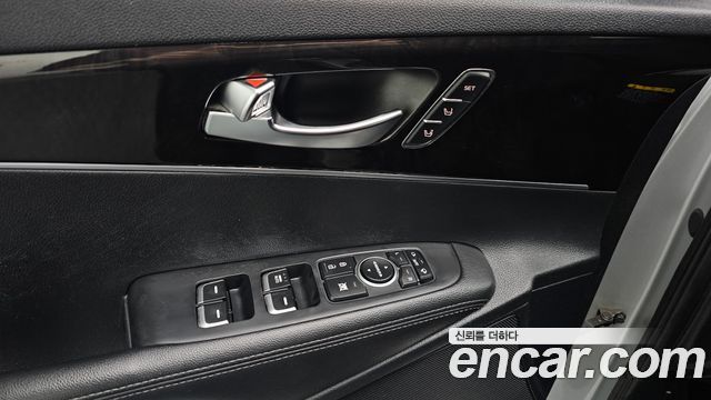 Kia Sorento 2015 — photo 28