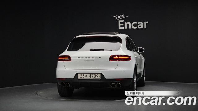 Porsche Macan 2017 — photo 4