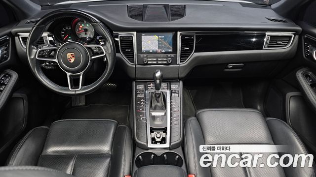 Porsche Macan 2017 — photo 10