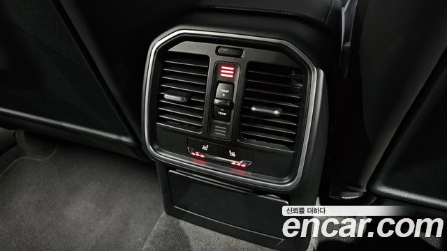 Porsche Macan 2017 — photo 24