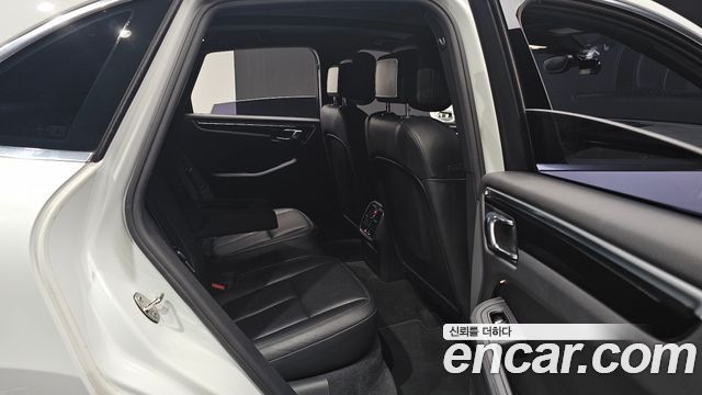 Porsche Macan 2017 — photo 16