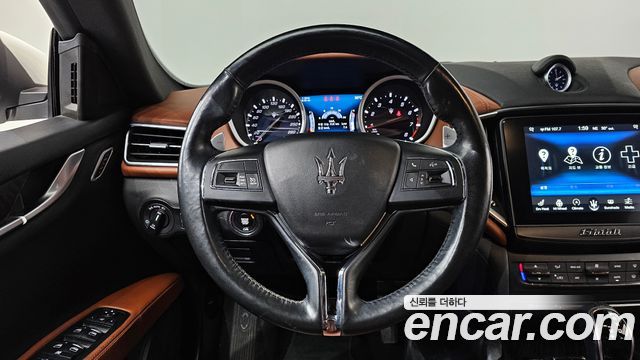 Maserati Ghibli 2018 — photo 18