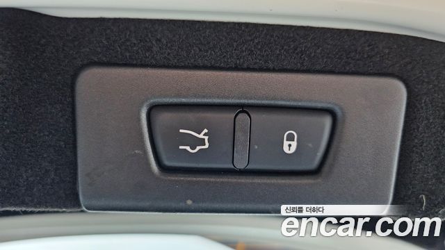 Maserati Ghibli 2018 — photo 24