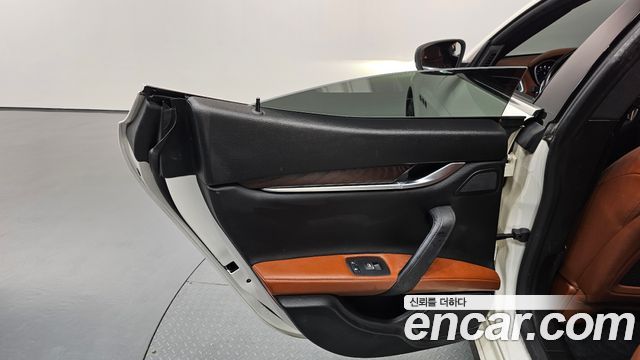 Maserati Ghibli 2018 — photo 15