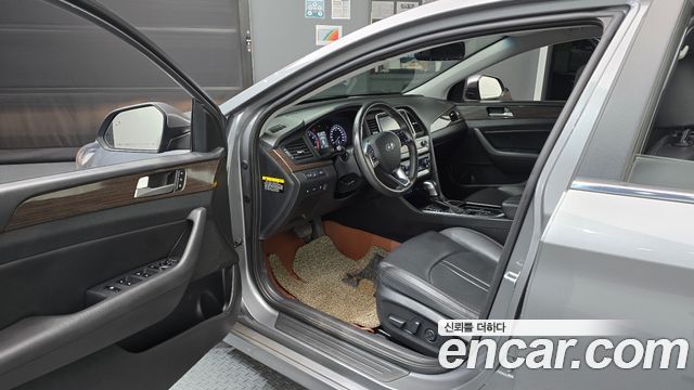 Hyundai Sonata 2018 — photo 13