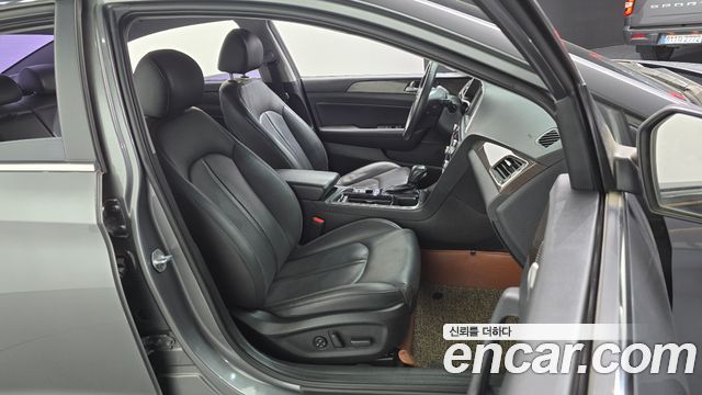 Hyundai Sonata 2018 — photo 17